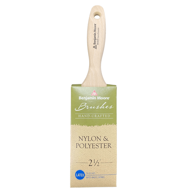 Benjamin Moore Paint Brush 2-1/2 inch Flat | Gilford Hardware 