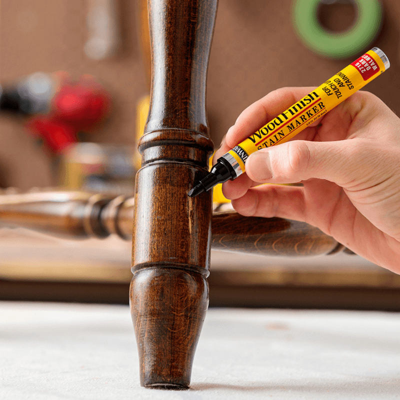 Minwax Oil Stain Marker Semi-Transparent Dark Walnut 0.33 oz. | Gilford Hardware 