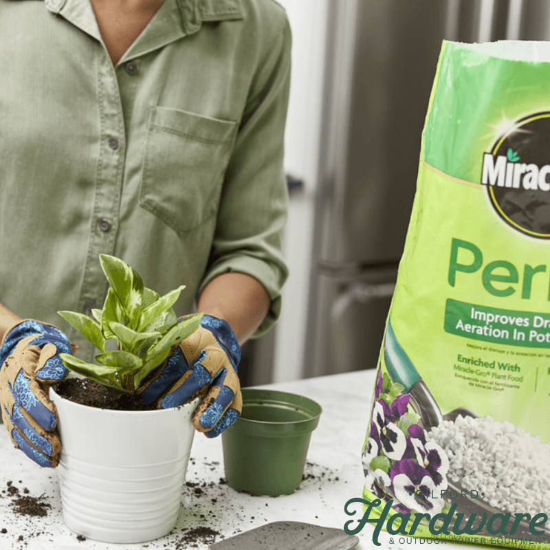 Miracle-Gro Perlite 8 qt. | Gilford Hardware